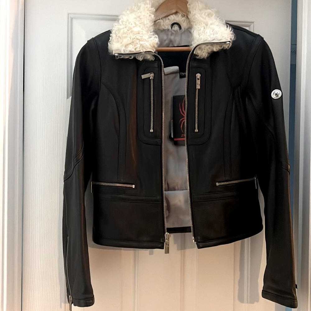 SPYDER Gorgeous Dynasty Leather Jacket. Biker style w/curly Lamb collar Size 8